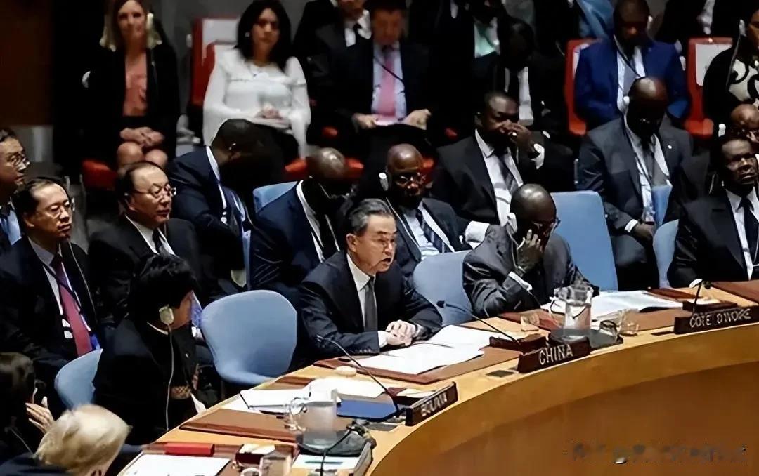 部分西方国家长期编织无凭无据的谣言针对中国，这般狭隘做法怎能不令各国民众心生反感