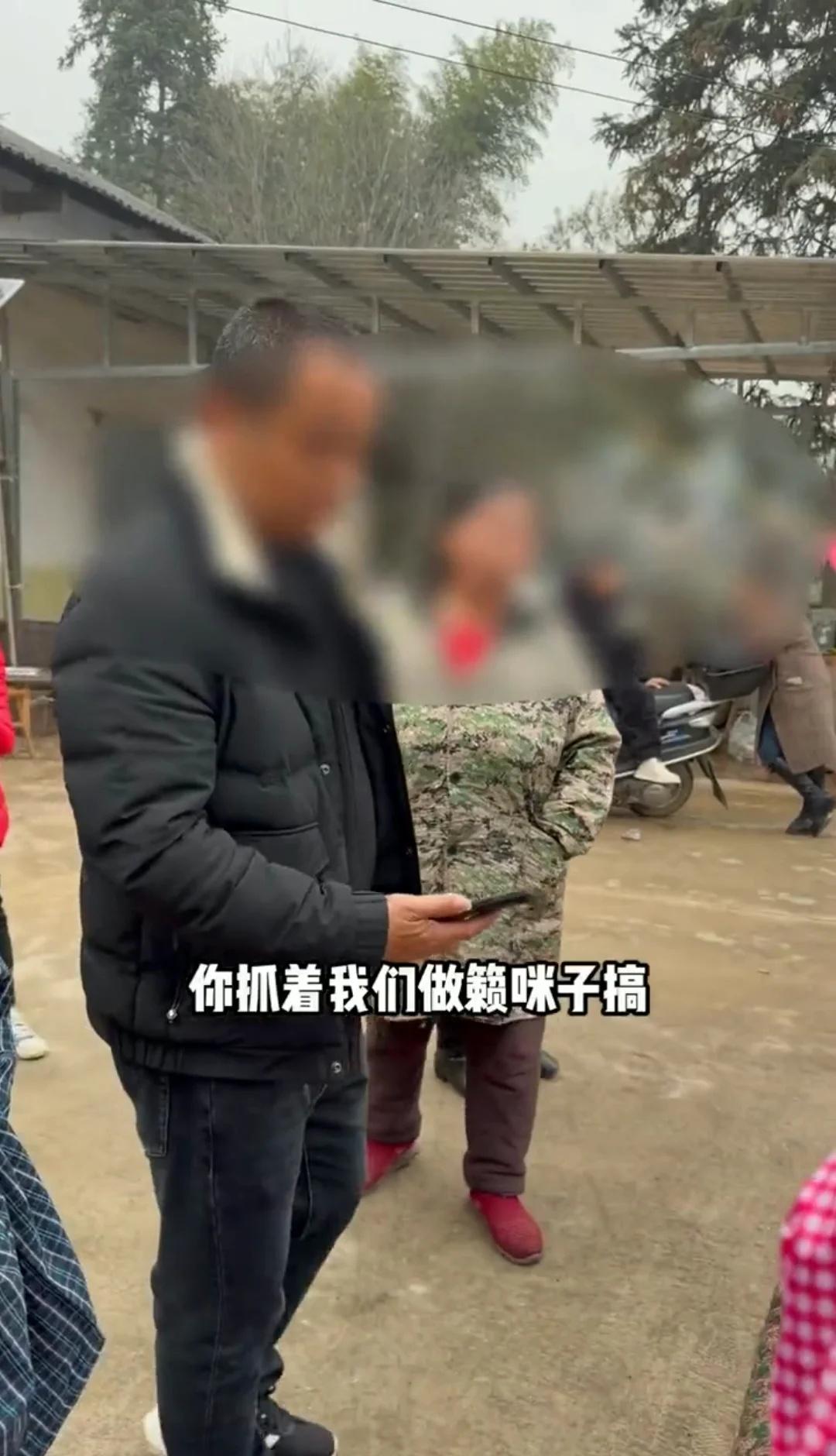 株洲杀猪宴，搞不起不要搞，我不吃你的饭！
株洲杀猪宴，村民怒怼网红，搞不起不要搞