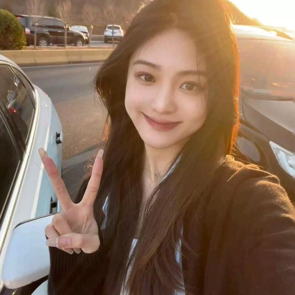 阳光明媚的午后，元气满满的我😊今天也很幸福的 少女感笑容 元气满满的微笑 秋日