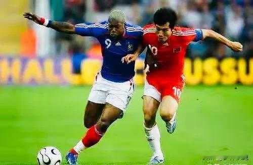 被逼入绝境的中国男足拿什么能战平甚至赢下韩国男足？难道唯有依靠郑智化的奇迹了？
