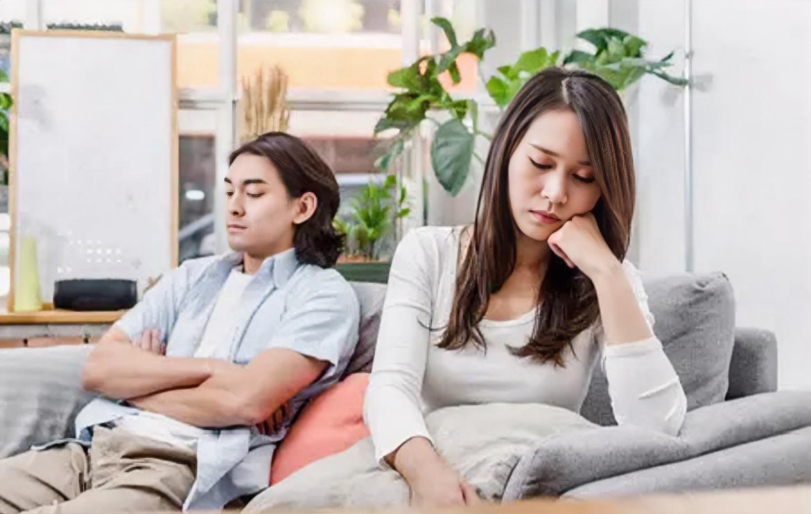 为什么能赚大钱的女人，感情大多不好

你有没有发现，自己在外头明明挺厉害的：工作