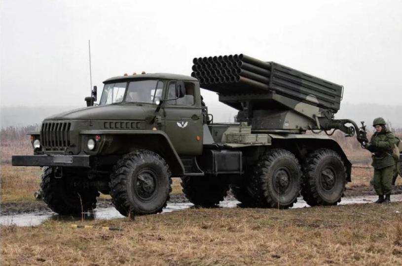 【柬埔寨向泰国领土发射BM-21火箭弹】
12月8日，泰国地面部队第二军区报告称