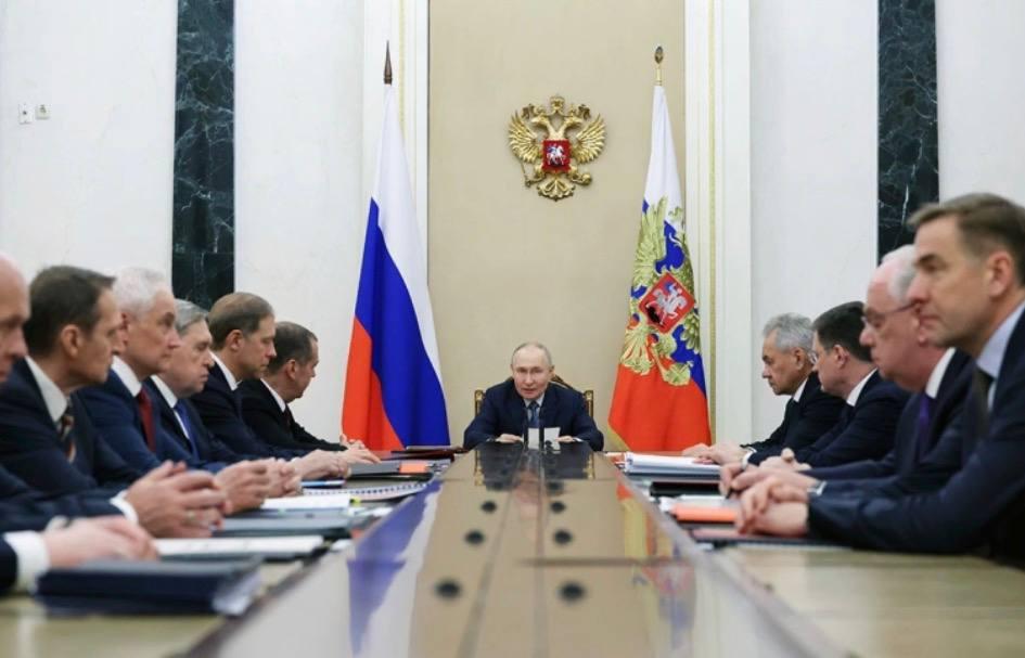 普京披露2025年俄罗斯军用装备出口收入

克里姆林宫报道，俄罗斯总统弗拉基米尔