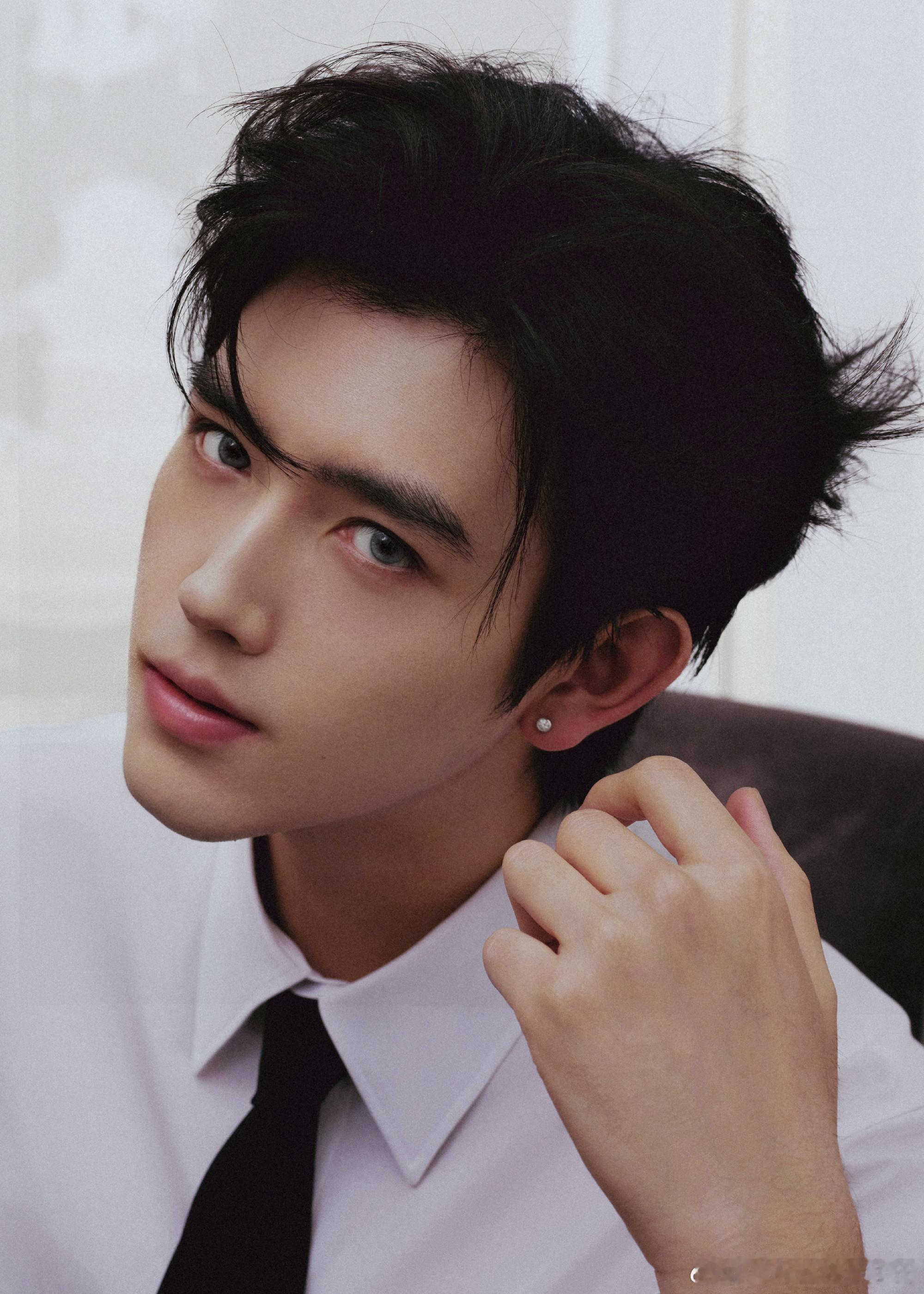 王星越 陈飞宇两家粉丝排字👇🏻 