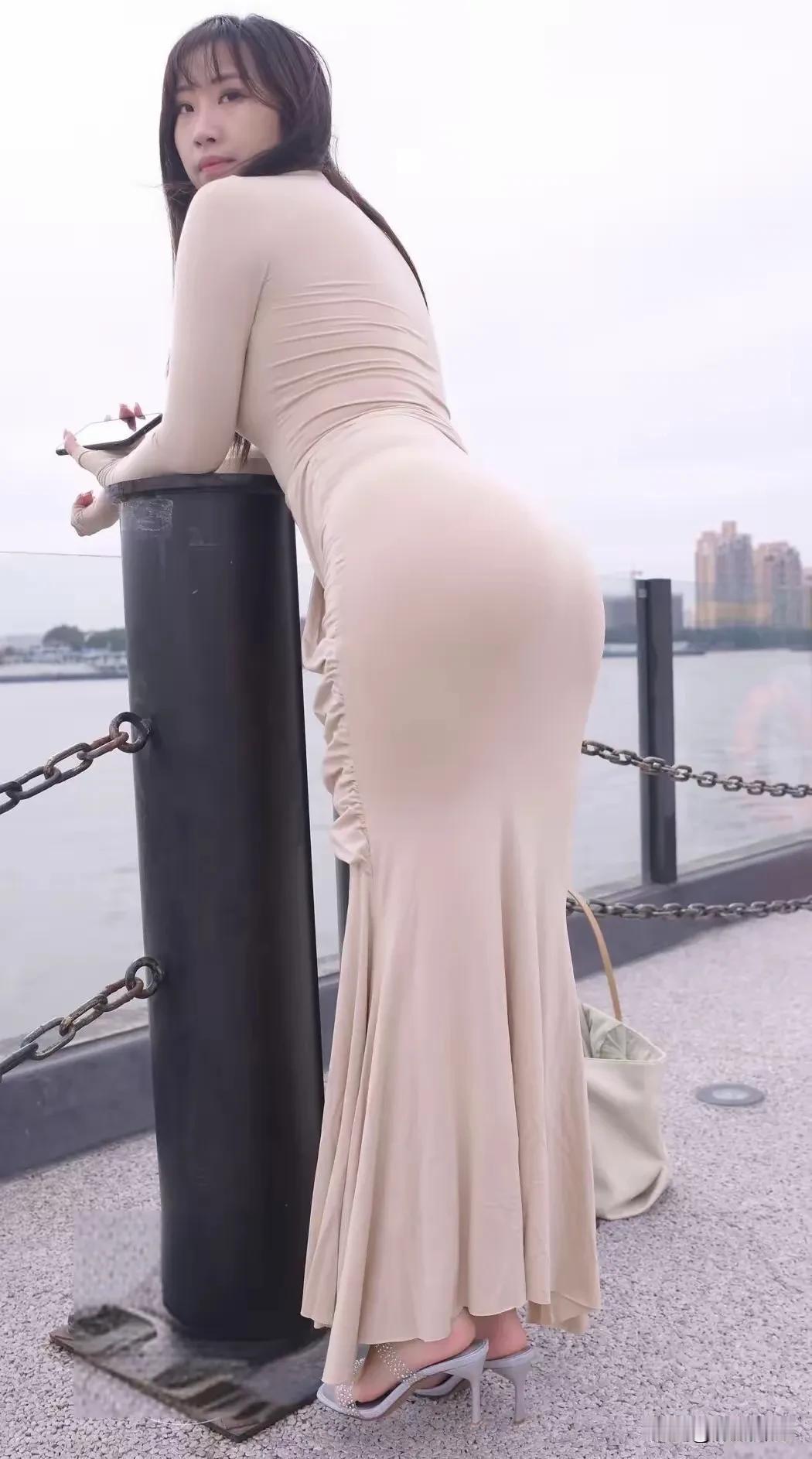 你现在是什么人，就是什么人，世界眼下是什么样，就是什么样。#熟女阿姨最迷人##性