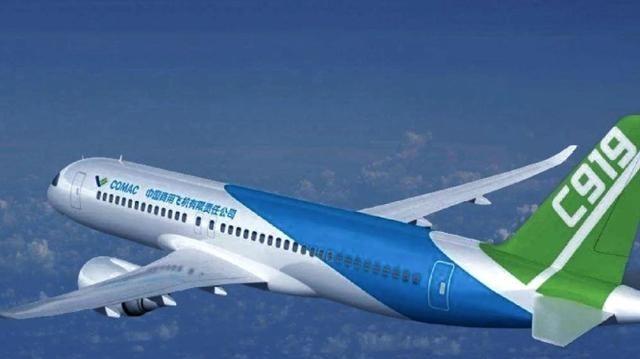 美国这一刀捅得真够狠！一刀直戳C919命脉，中国引以为豪的商飞C919客机，交付