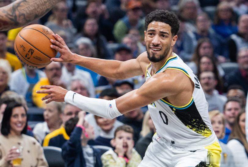 近日，前NBA球员香波特在自己的节目《Shump Street with Ima
