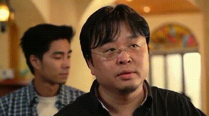 时隔15年，老罗又再次撞上那个他“唯一恐惧”的人，老梗新拍，出续集了。
 
当年