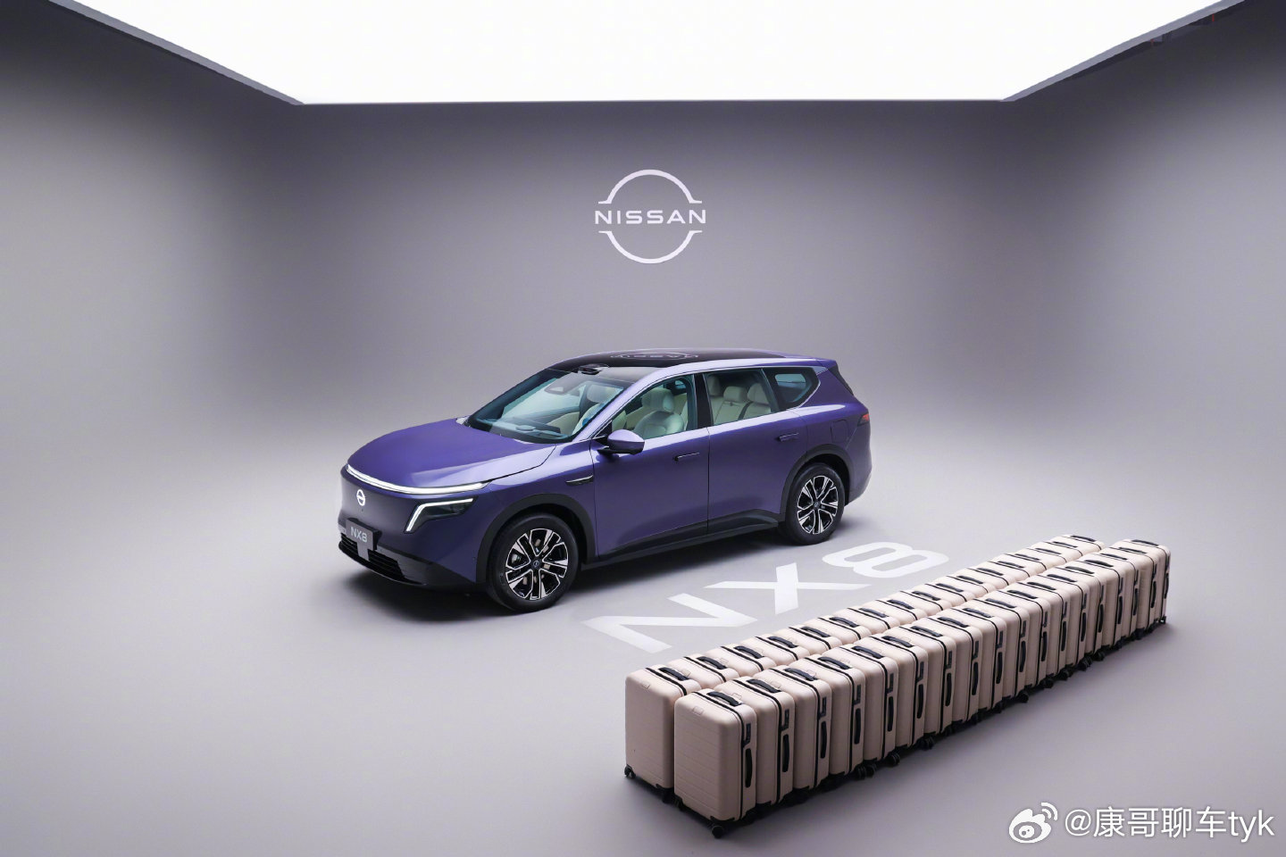 NX8顶流空间百试可乐20万级SUV空间天花板！NX8用“顶榴莲、翻手机、翘二郎