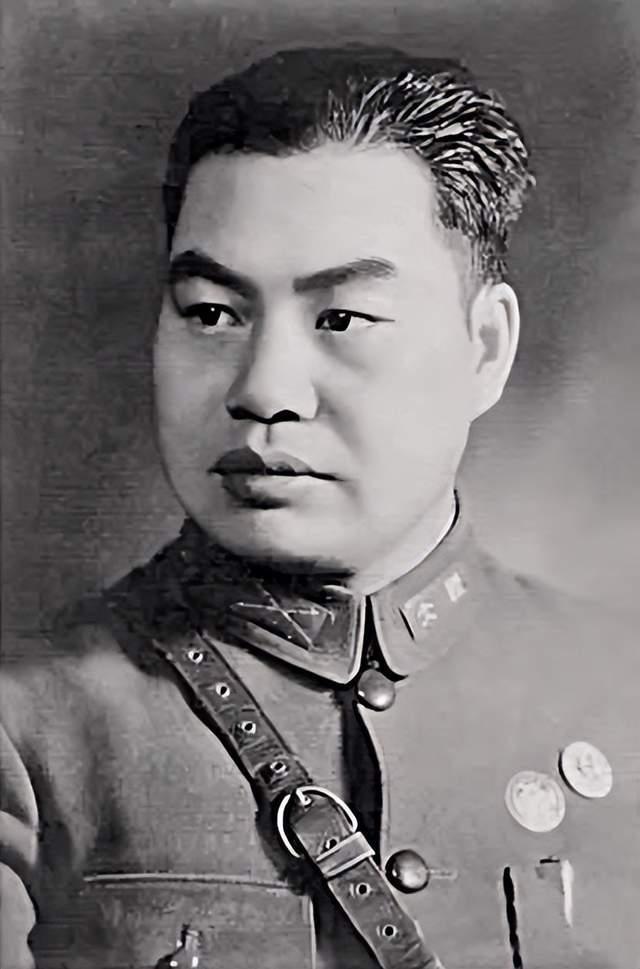 全军少见！抗战唯一白刃战殉国军长：身边卫士全部阵亡，提刀死战到最后一刻
 
你见
