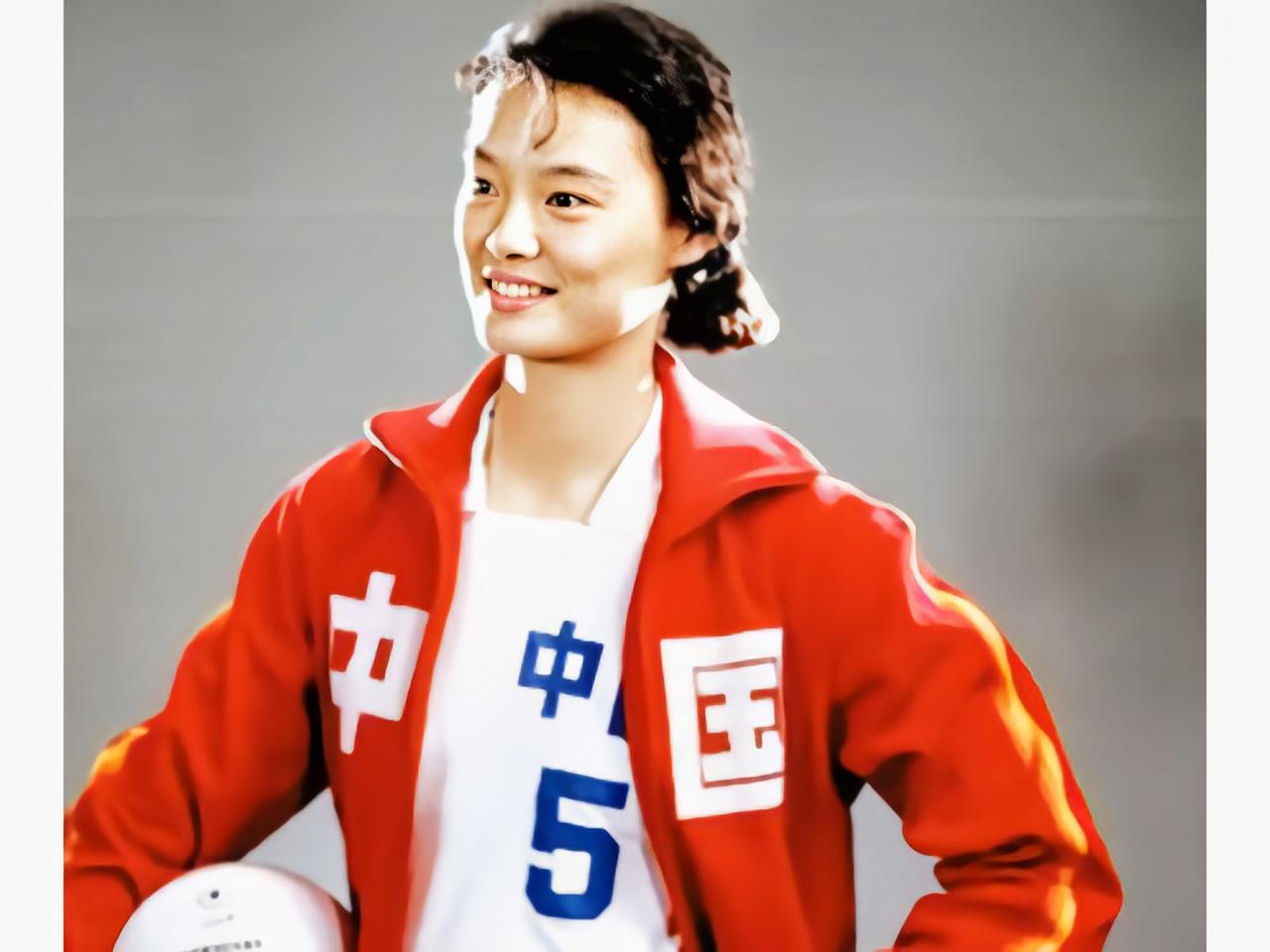 👀前女排队员杨锡兰退役前（1976–1989）有多少收入？
 
杨锡兰是八一女