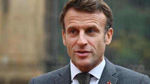 法国总统马克龙这波操作太离谱了！刚宣布欧盟要对中国搞 “最严厉制裁”，理由喊得震