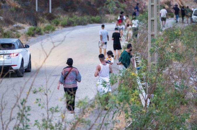 乘兴而来，败兴而归，7月31日涌入西班牙休达的6万非法移民，目前已经有4.83万