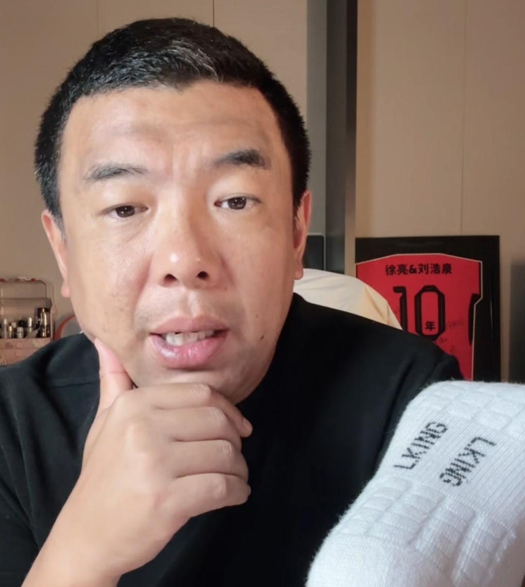 徐亮在中国足坛是什么地位，当年在辽宁队时，有人说他打假球，其实是投资人的气话，后