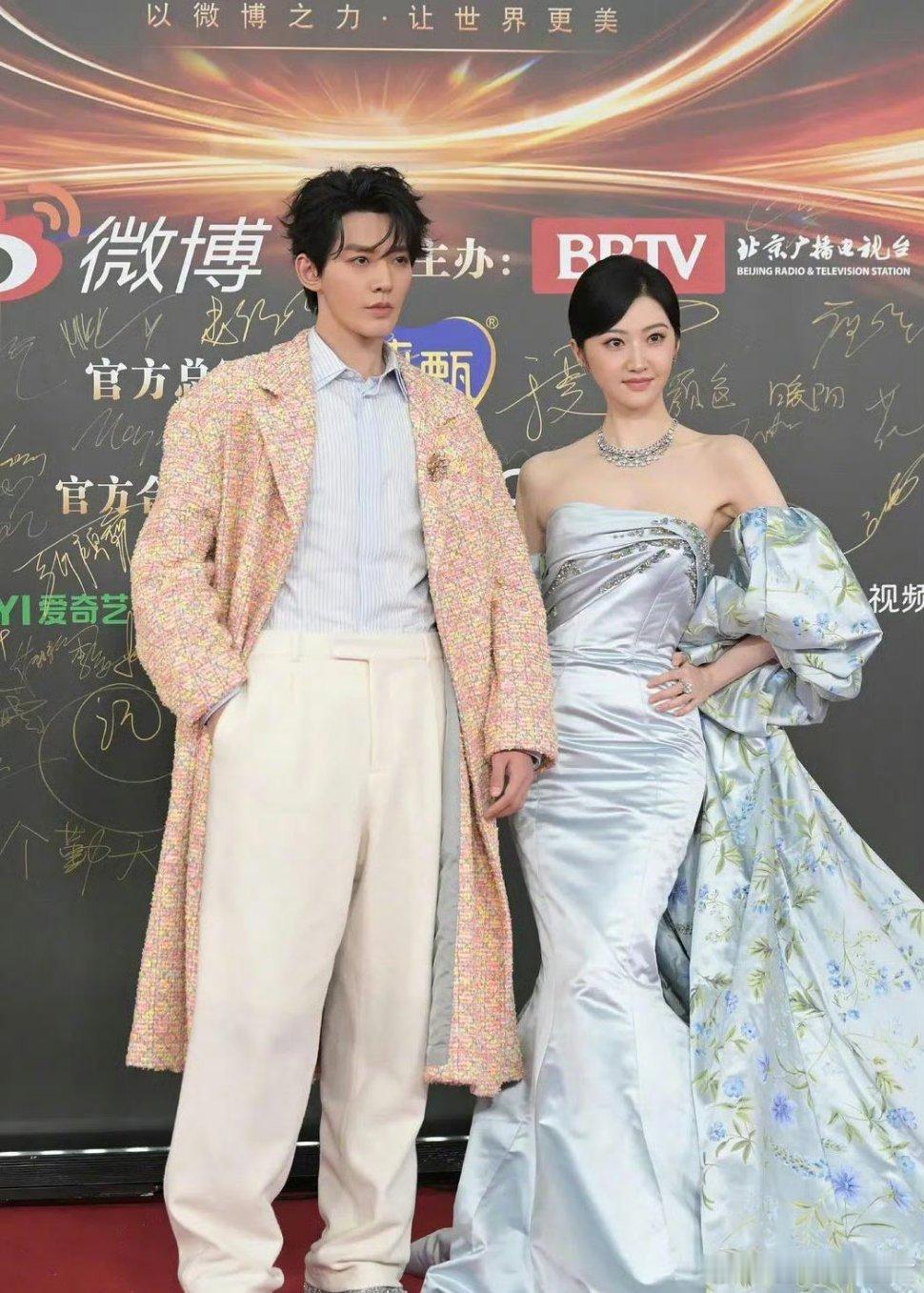 腰和杨紫一样吗 ​​​