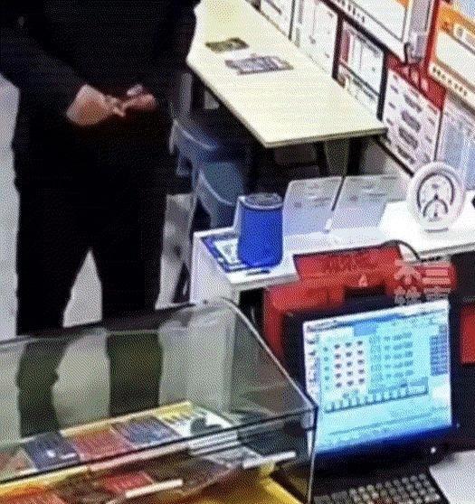 泪目了！吉林长春，一退役男子特意前来探望20未见的老战友班长，殊不知这场一别20