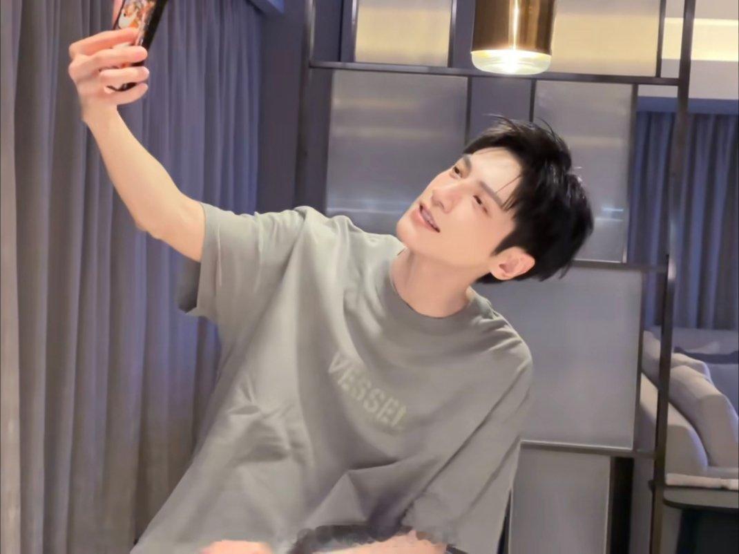 罗云熙这也太女友视角了！太好梦了[羞嗒嗒] ​​​