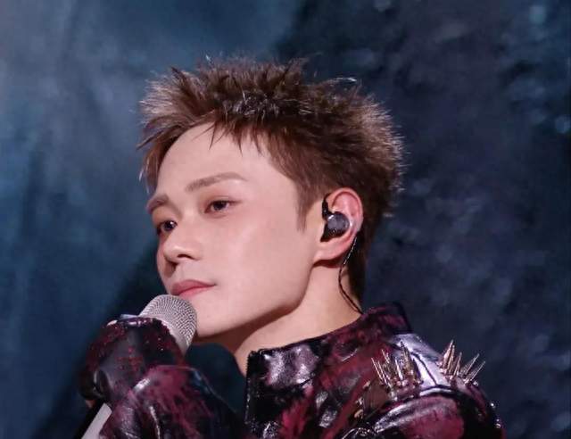 “披哥6”二公：曹骏被惹毛了，硬刚节目组，得到了全网力挺支持