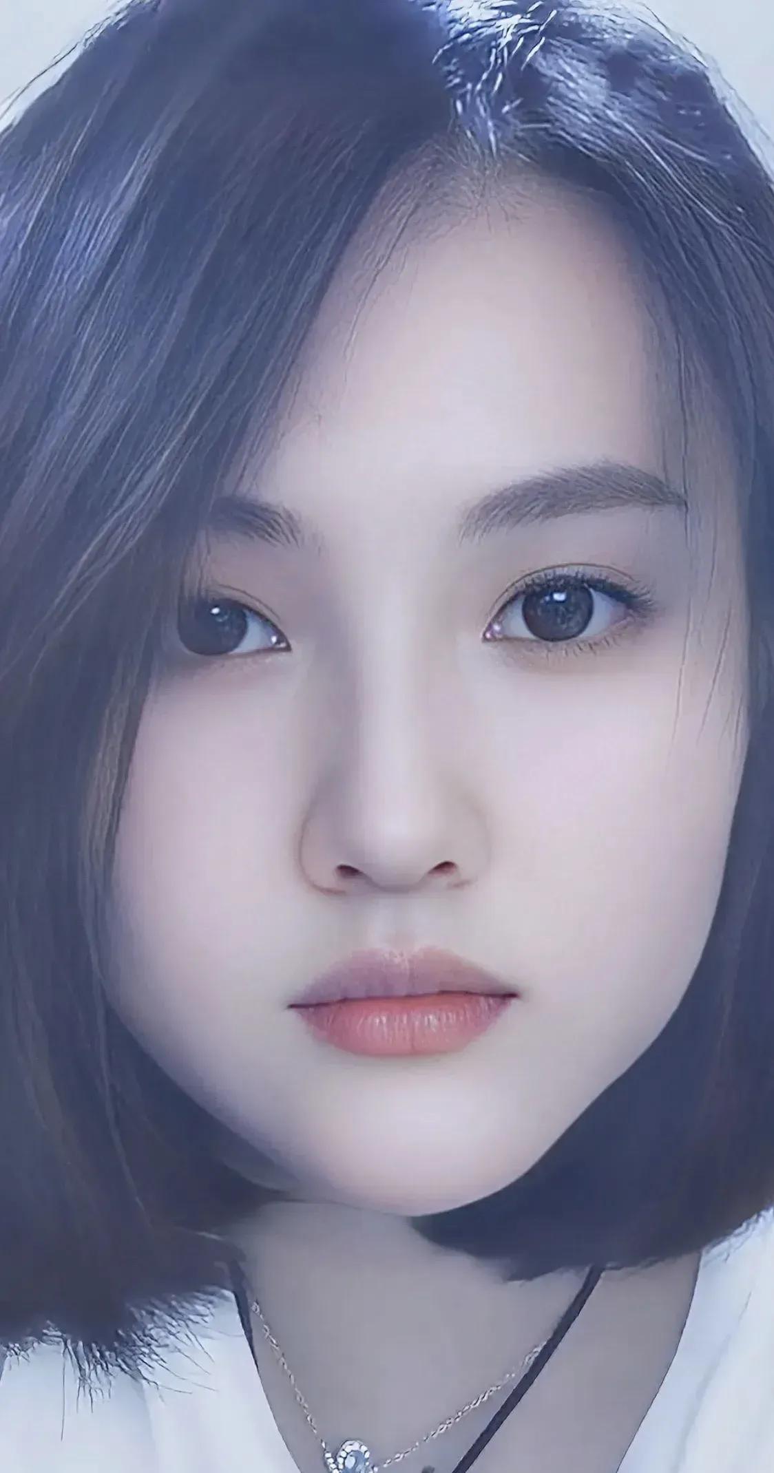 我的天哪，好精致的脸蛋，特别是嘴唇，太美了！#娱乐# #明星#