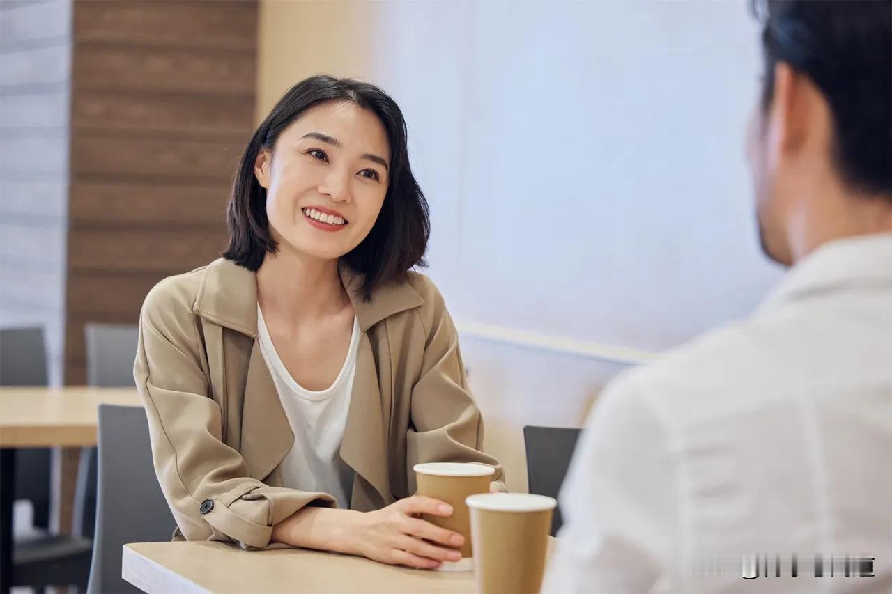 为什么中国单身女性,越来越多?

中国单身女性越来越多，说白了就是：她们能养活自