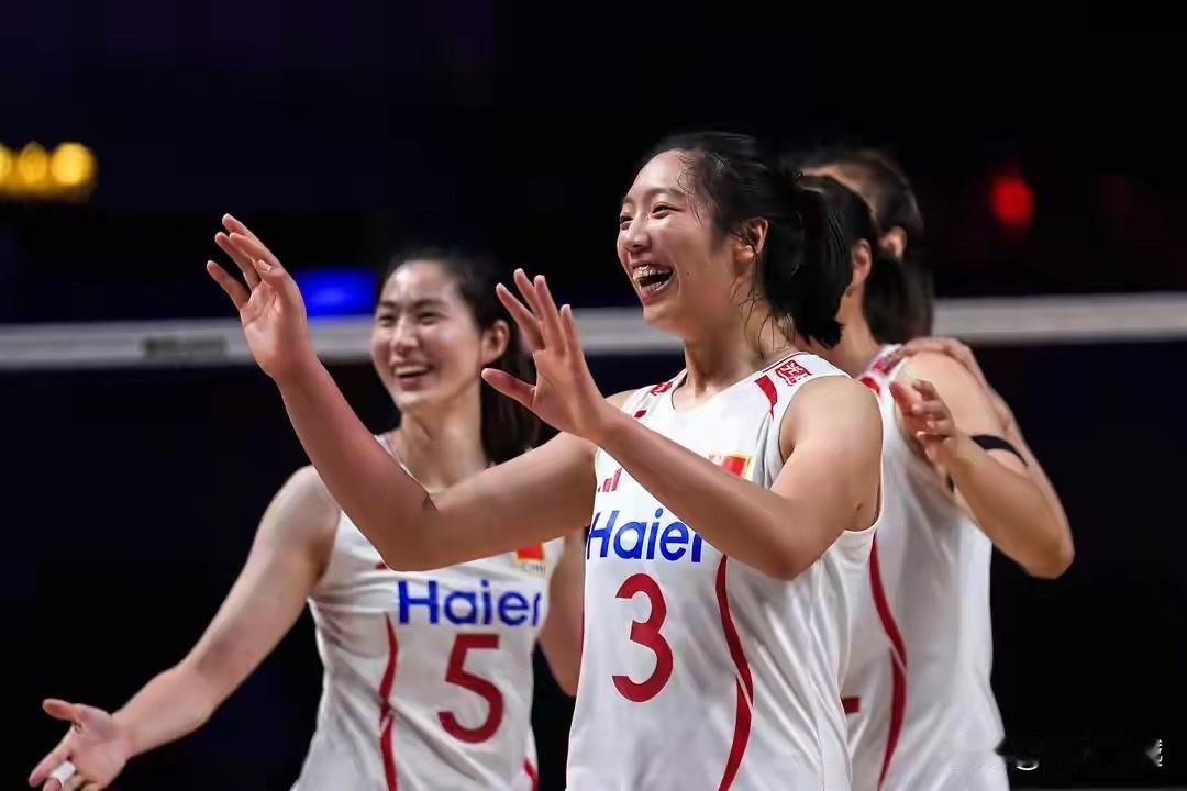 世界女排总决赛半决赛：
今晚七点半、中国女排VS土耳其女排

以东道主身份晋级总
