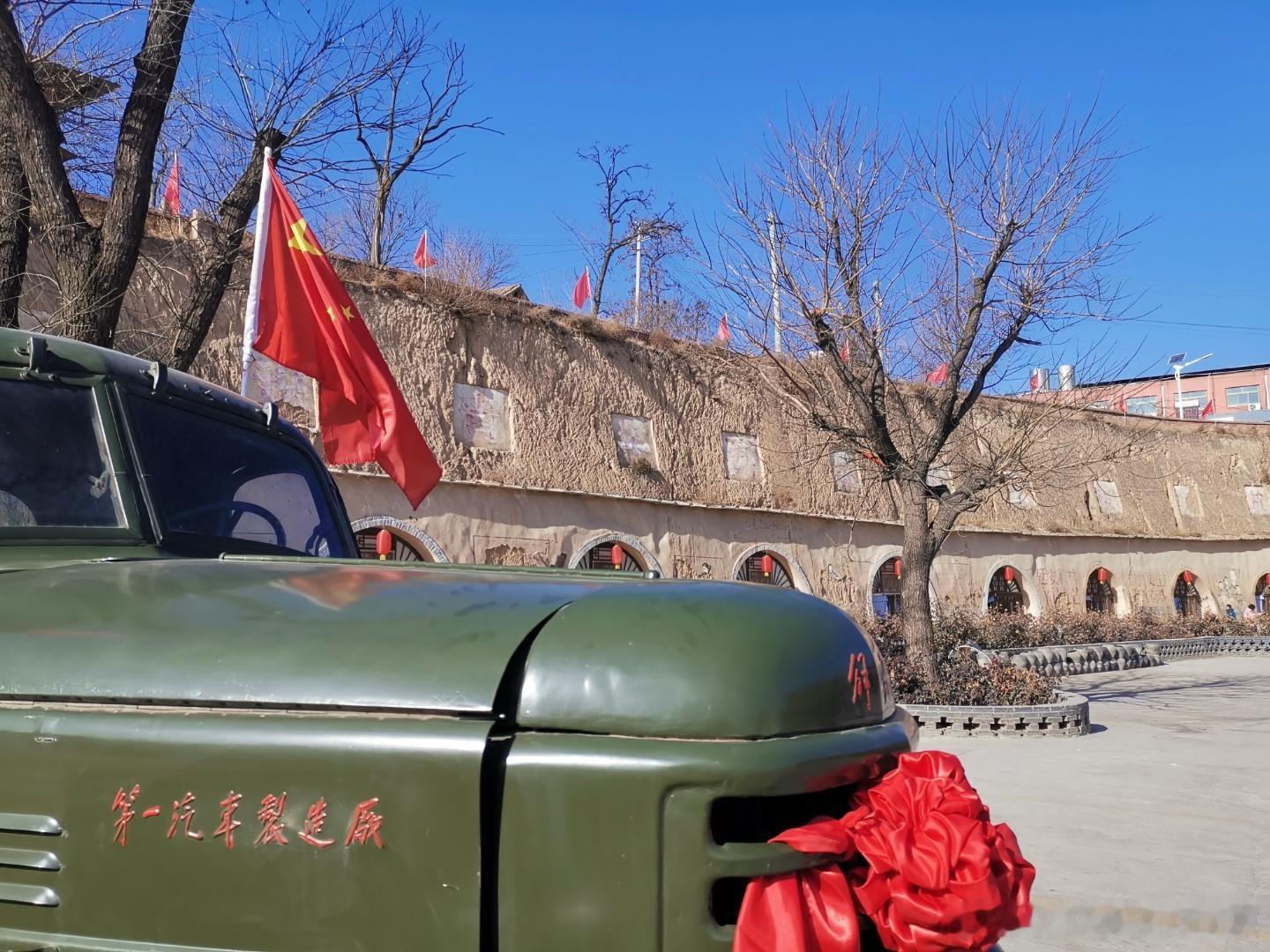 伊朗恢复对霍尔木兹海峡的控制伊朗和美国现在比较大的问题是、不知道谁说了算霍尔木兹