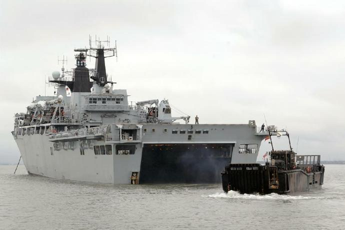 每天认识一件兵器 英国“海神之子”级船坞登陆舰“海神之子”级船坞登陆舰是英国于2