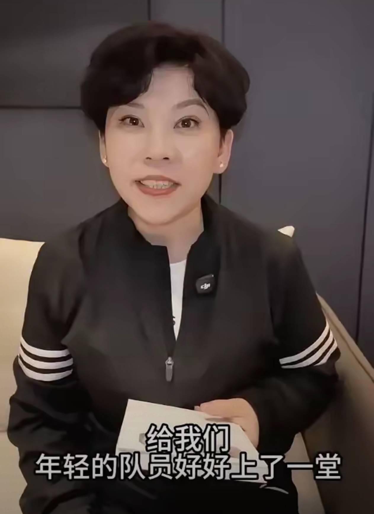 知名乒乓球评论员邓亚萍爆料，即将开启的全球水平最高的中国乒超联赛拒绝了35人的外