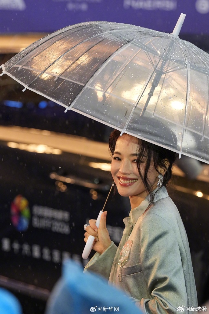 【持续更新！#北影节红毯高清大图来了#】#北影节红毯# 第十六届#北京国际电影节