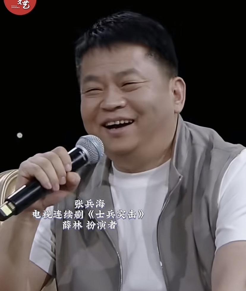 薛林，你肿么了！
说实话，在大街上遇到，
我是认不出来这就是《士兵突击》里的薛林