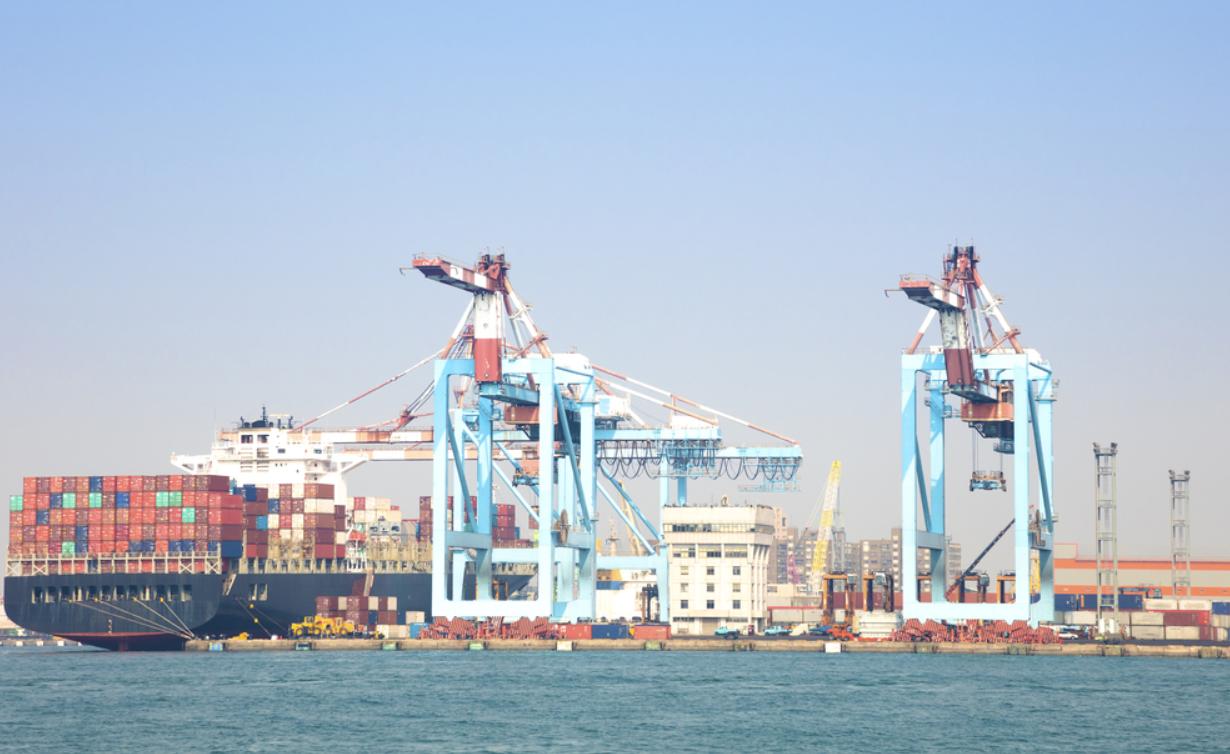 【台湾地区2023年出口额公布】：据台湾地区经济主管部门公布的数据：台湾地区去年