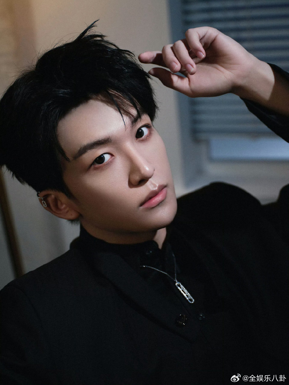 就这么调戏黄子弘凡 黄子弘凡真的是人间快乐小狗，舞台上光芒四射，台下又软萌有趣，