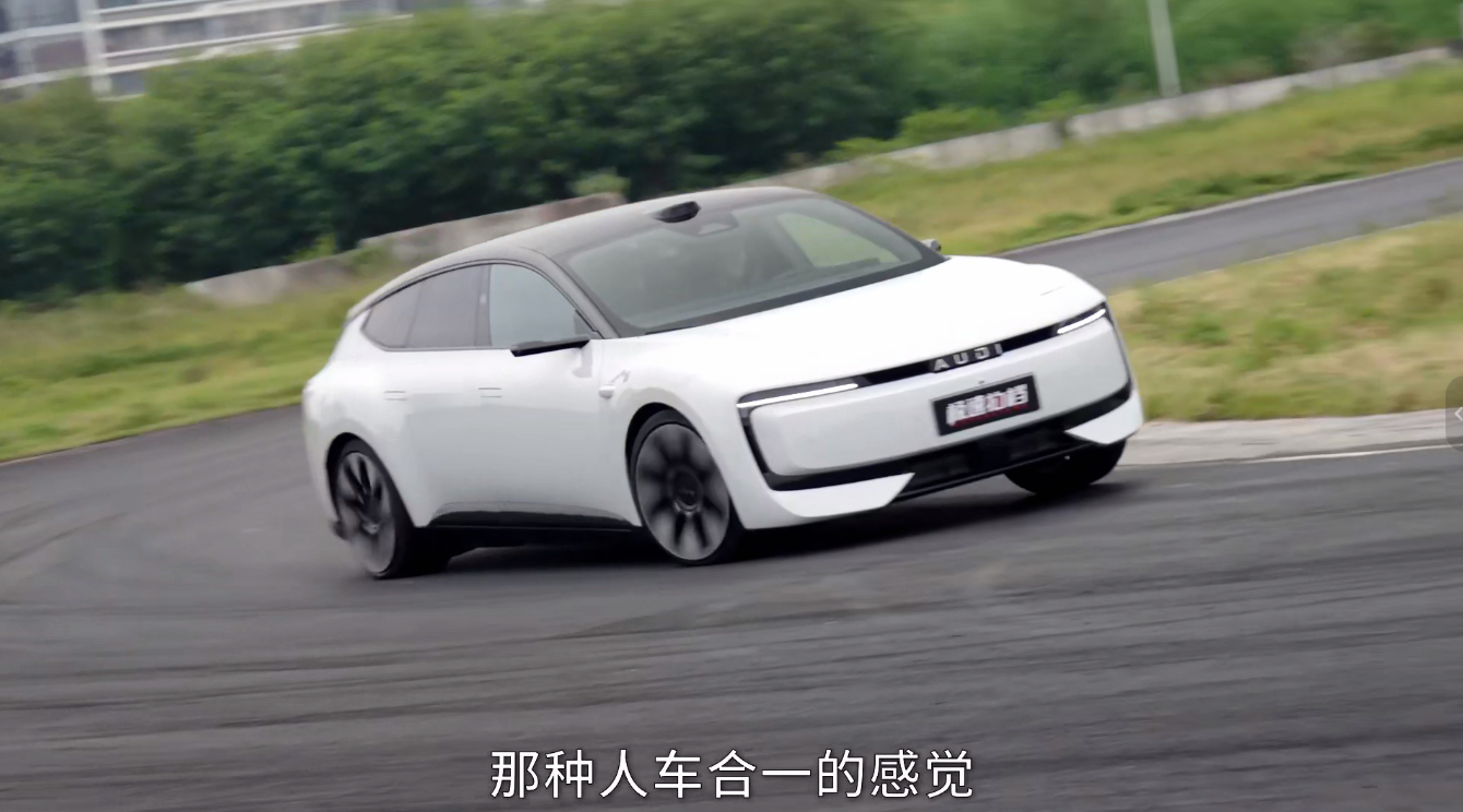 今天看极速拍档新一期的年度驾驶者之车节目，有点懵，居然真把保时捷taycan t