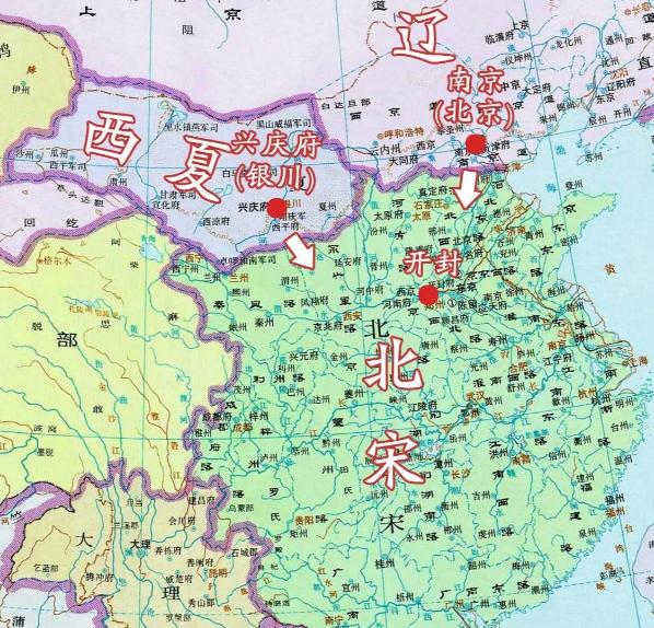 北宋末年，金兵南下发动靖康之变，汴京城破、二帝被俘，北宋就此灭亡。南迁建立的南宋