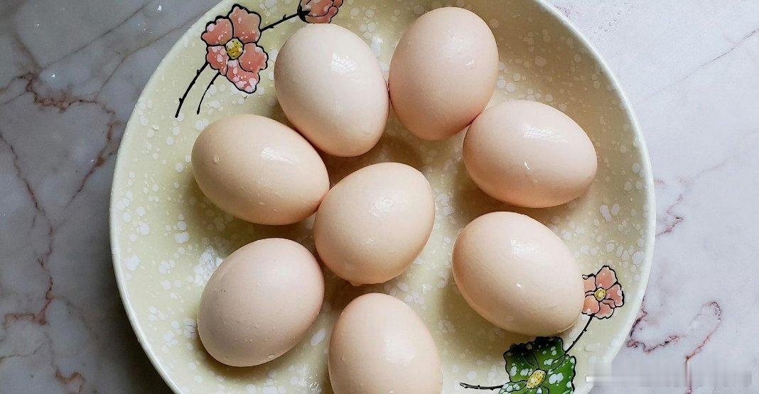 过年嘻嘻哈哈浠水浠浠到家浠水鸡蛋携萌趣浠浠贺新春，成为家家户户年货清单上的必选项