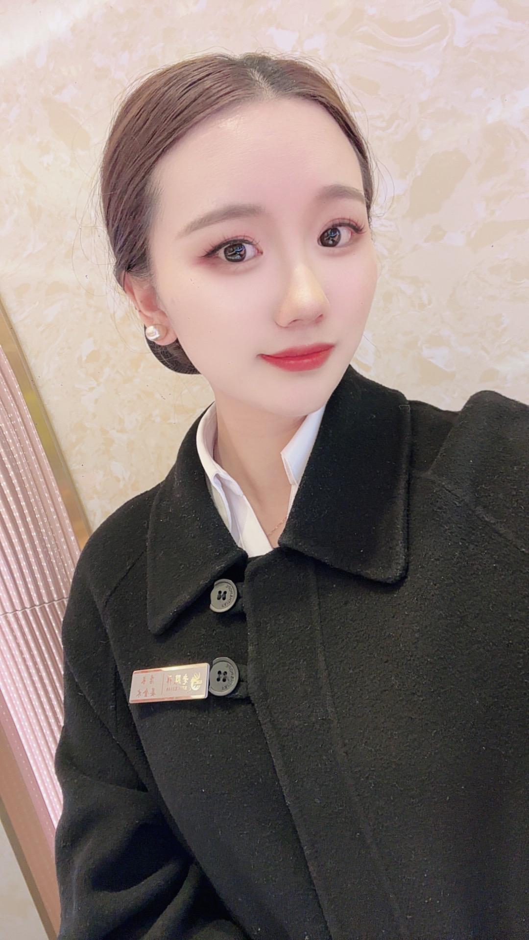 “如果我图你的钱，可你没给我买过一件像样的东西，图你长相，你其实也一般...