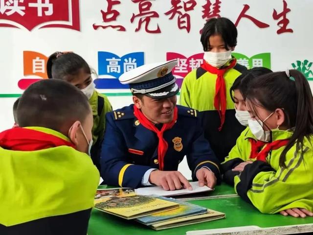 榜样如炬 追光而行｜新疆消防救援总队先进典型人物风采录——李运飞