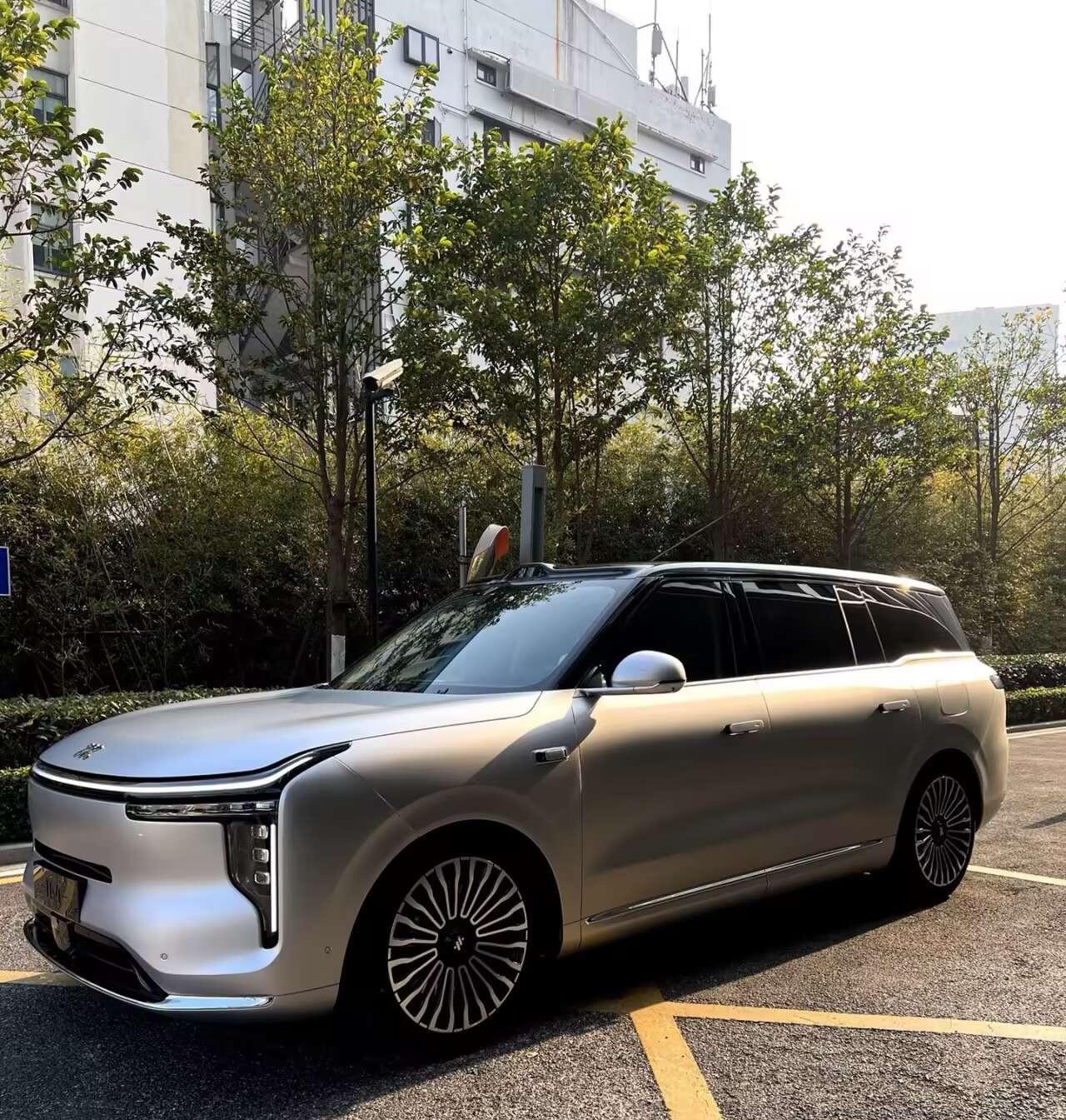 朱华荣几年前曾说“八成燃油车品牌要关停并转”，现在看看，真不是吓唬人。你看看今年