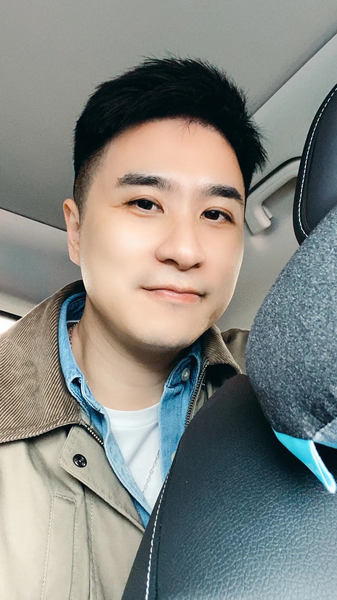 好久没开心的笑了，有没有可能抑y了