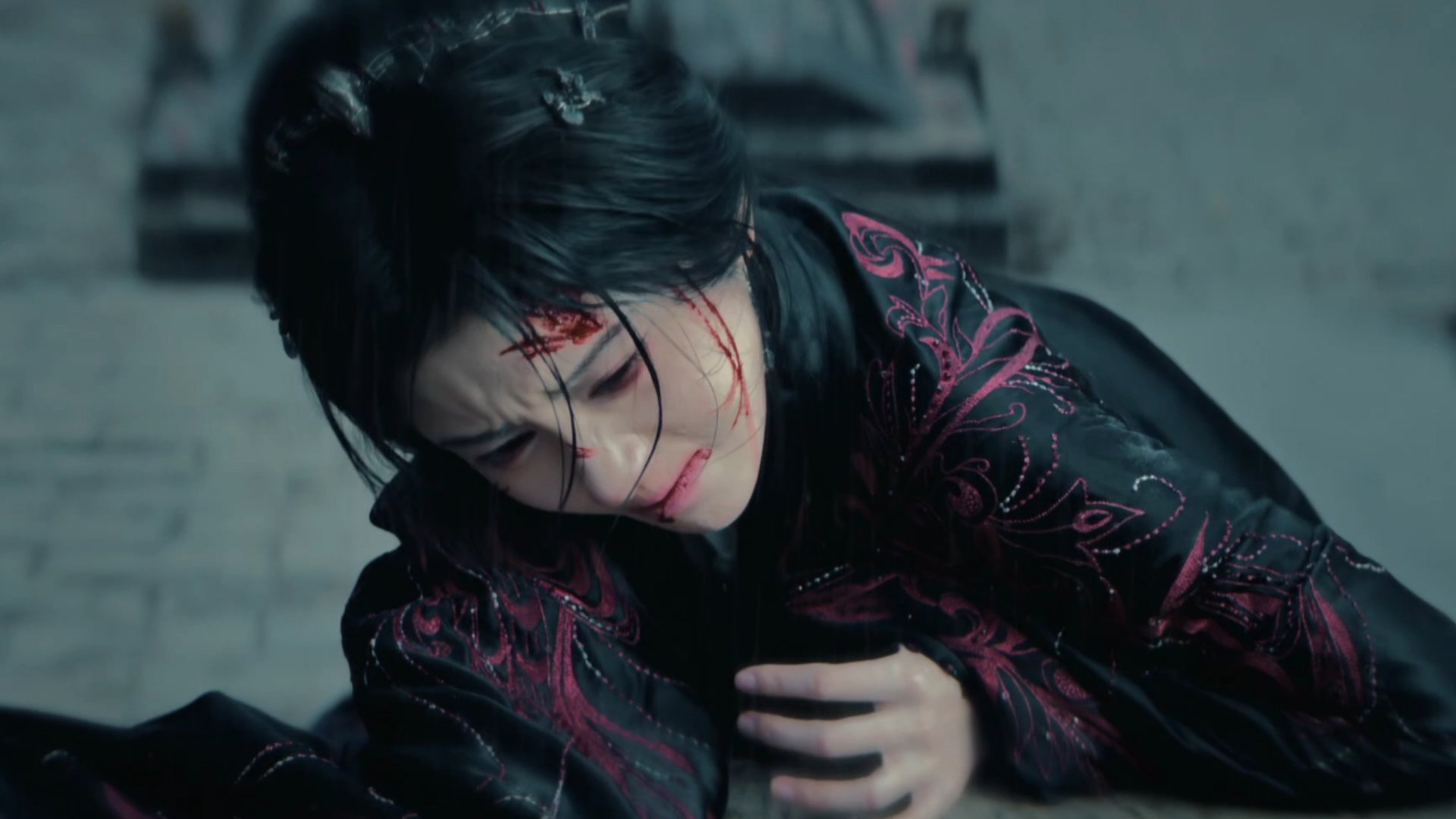 我们最勇敢的、最会爱人的露芜衣，哪怕遍体鳞伤也要一次次重溯时空回到过去救下寄灵?