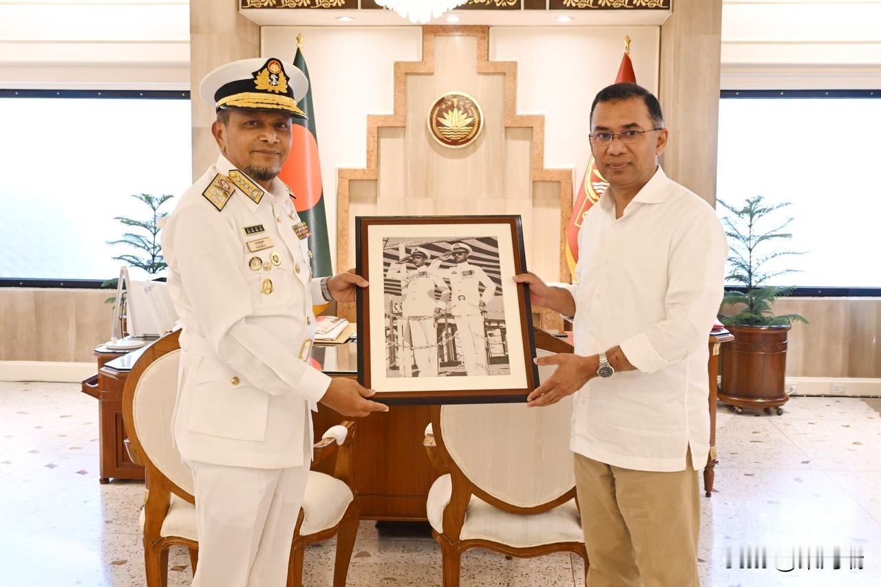 2026年2月21日，孟加拉国海军司令礼节性拜会了孟加拉人民共和国总理塔里克·拉