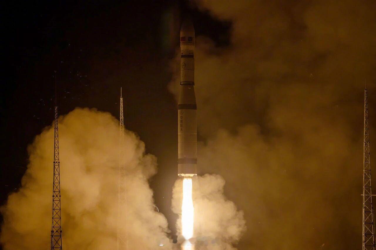 【再见，长征六号】2026年4月25日20时15分，长征六号运载火箭在太原卫星发