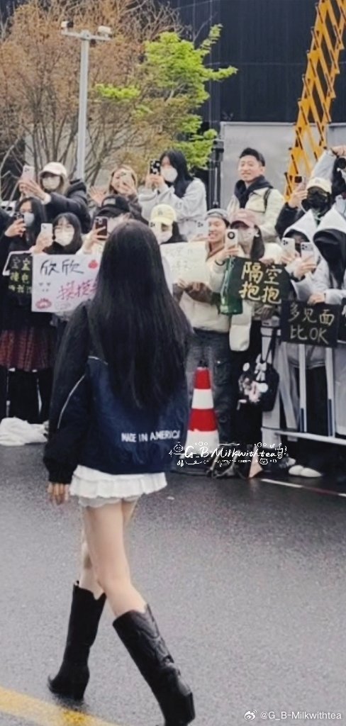 和我的长腿欧尼对视了虞书欣