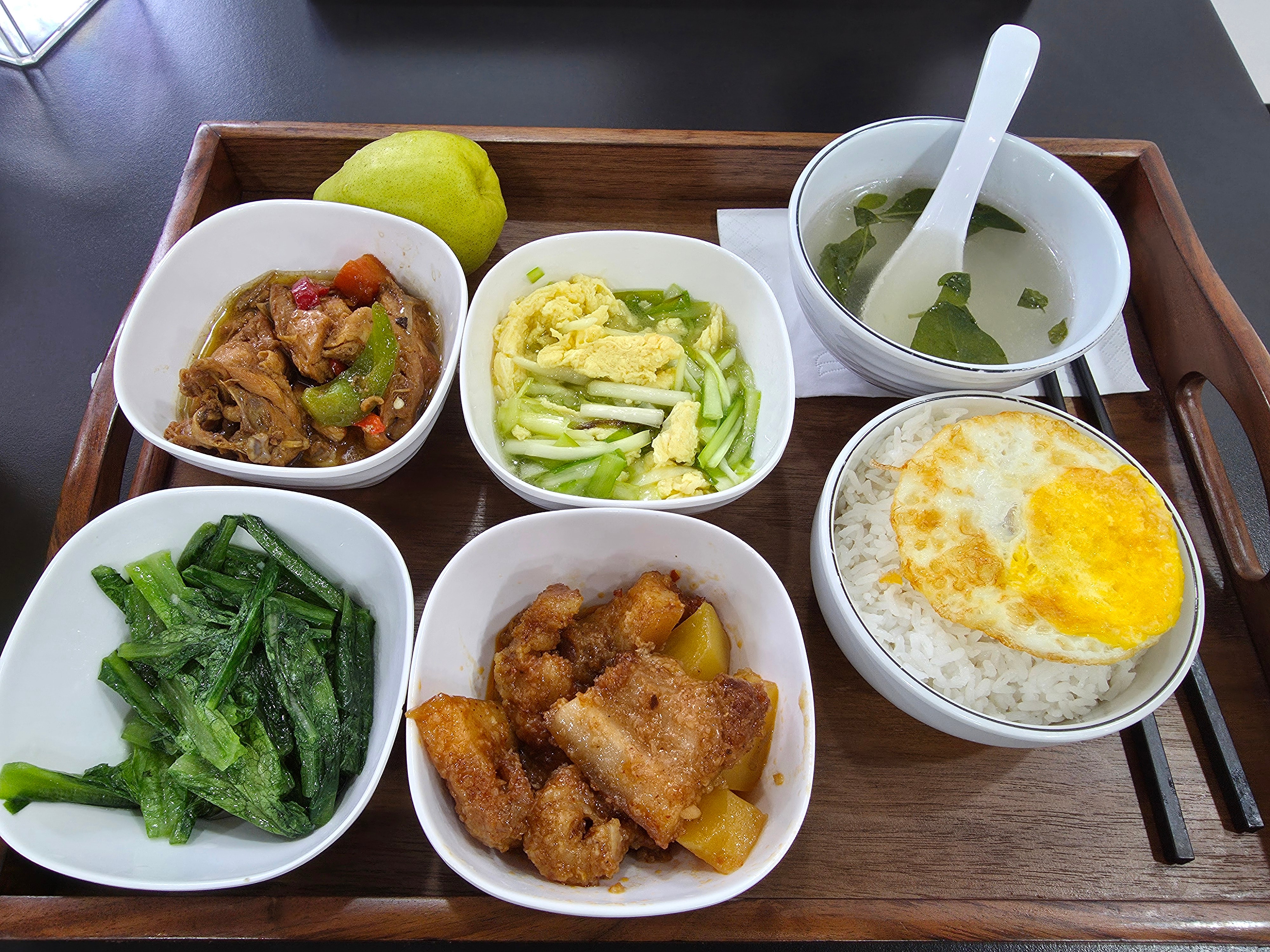 今天来鸿蒙大酒店吃个午饭[馋嘴] ​​​