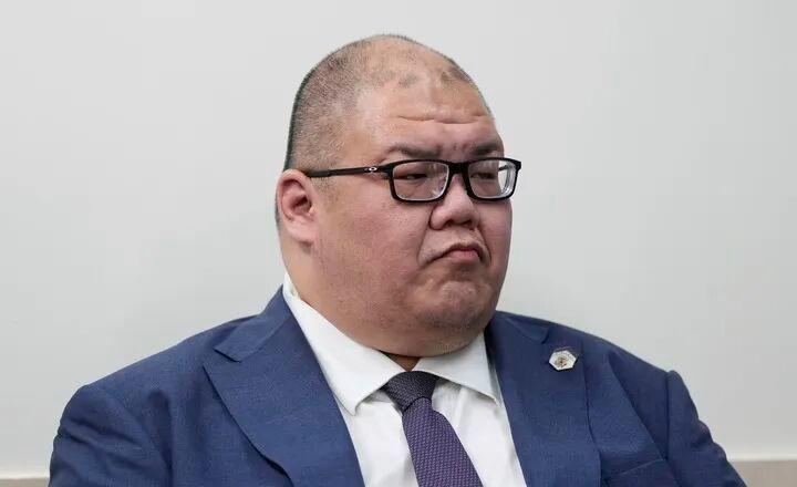 这位会不会出任白宫新闻秘书啊，去年来北京真的太显眼了[允悲][允悲][允悲] ​