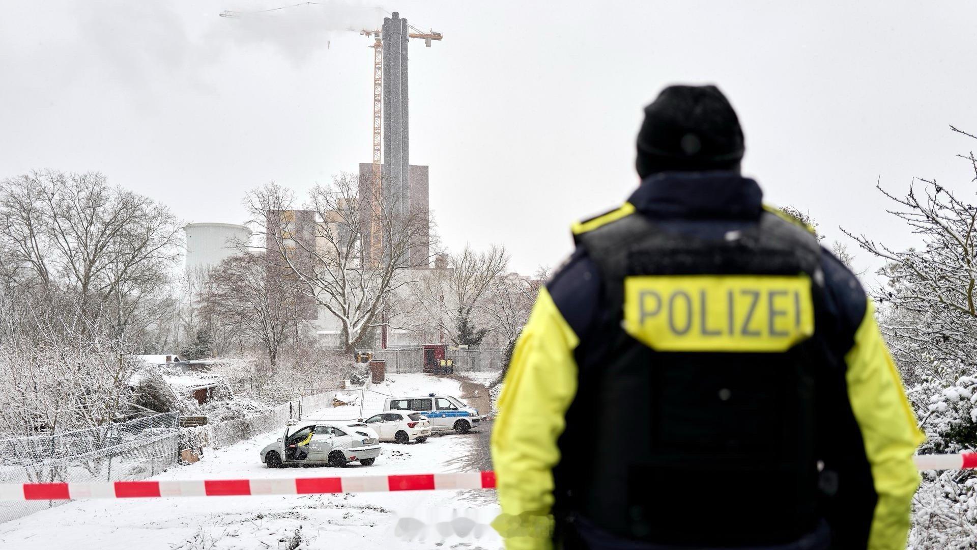 2026年1月3日，柏林西南部突发一场电缆桥火灾，导致泰尔托运河上的多条高压电缆