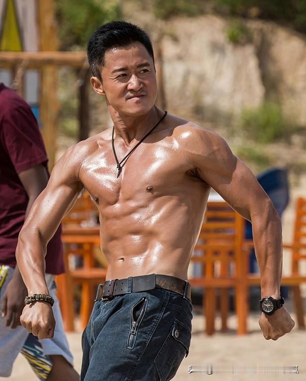 不管《镖人》的最终票房如何，
总有一群人在那里骂吴京。
票房要是不高就是一顿冷嘲