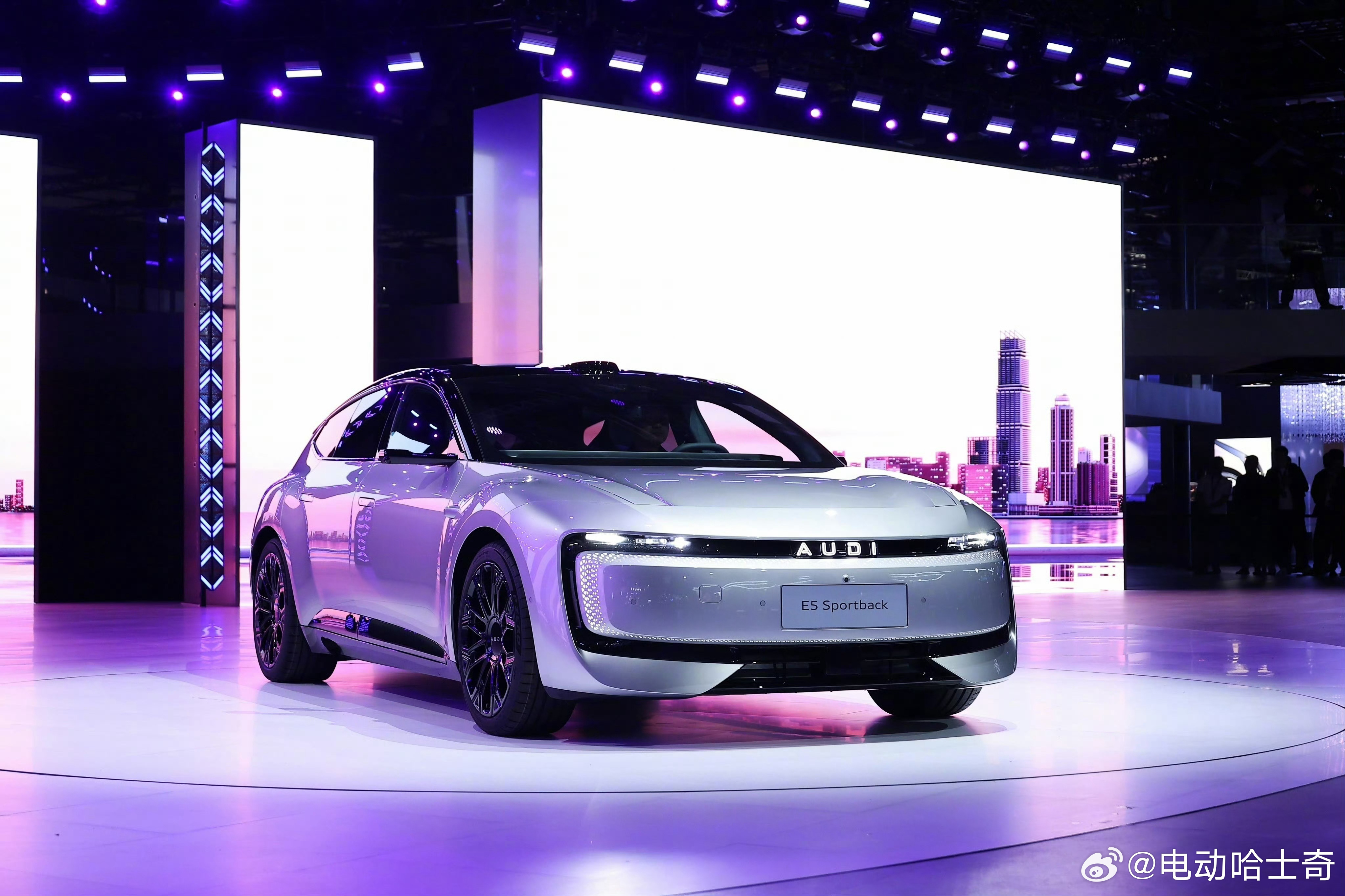 AUDI量产概念车AUDI品牌首款量产车型——AUDI E5 Sportback
