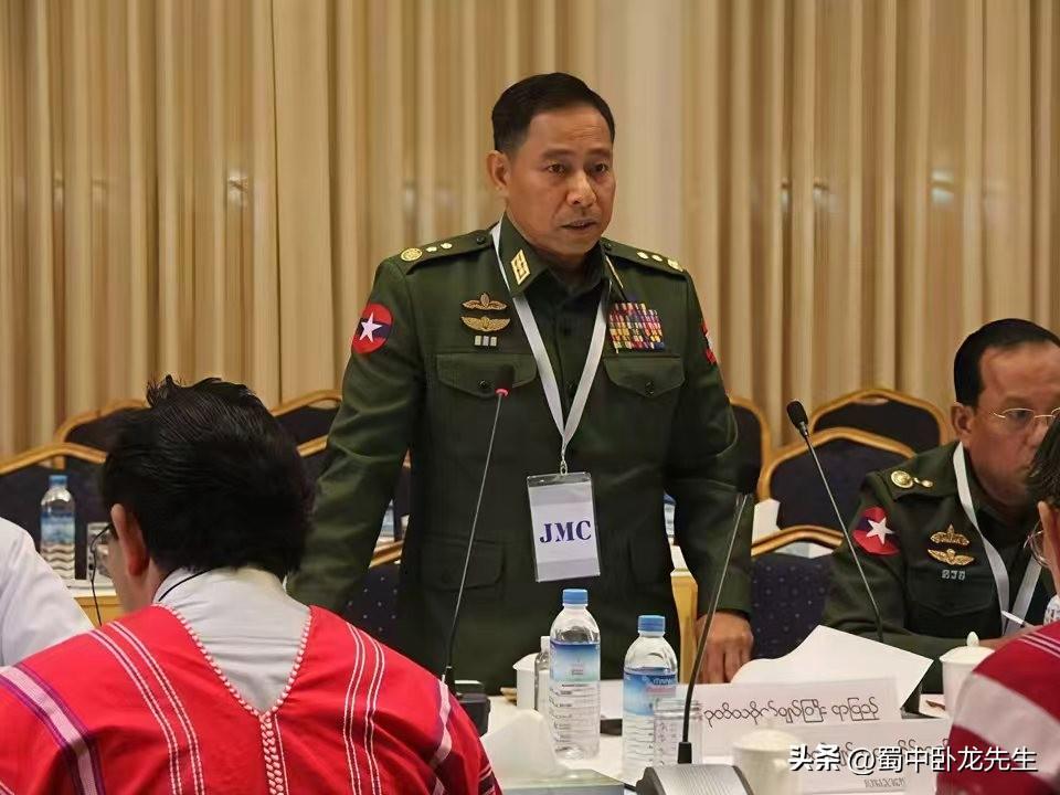 缅甸和平协调委员会主席雅毕中将正式接任缅甸国防部部长的最新消息。据缅甸媒体202