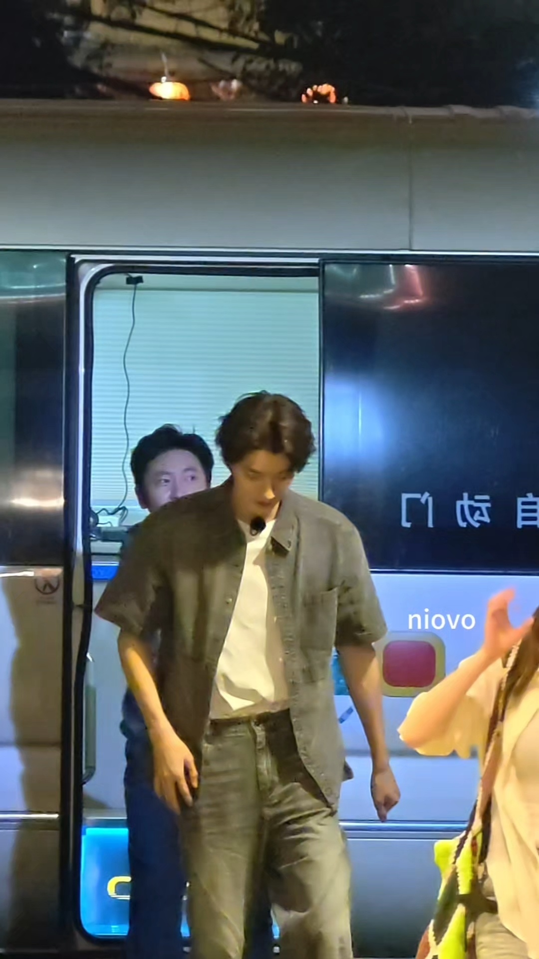 周翊然 黄明昊 林一 赖伟明同个综艺路透感觉能红的明星真的都是巴掌脸，他们这个综